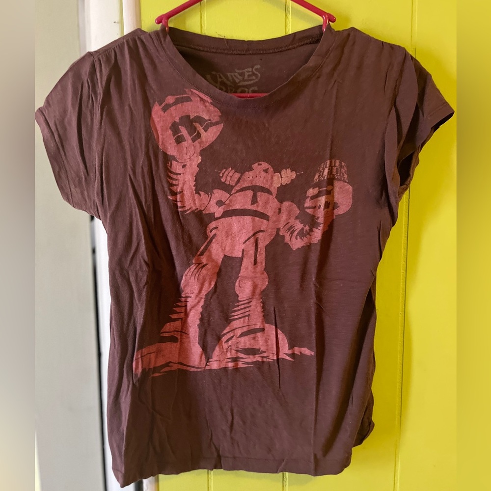 Ames bros brown and red robot Large t-shirt.